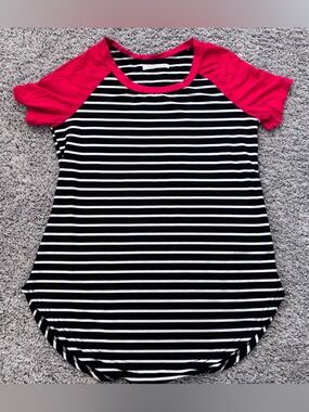 Adreamly Women’s Red Black White Striped T-Shirt Relaxed Long Size S